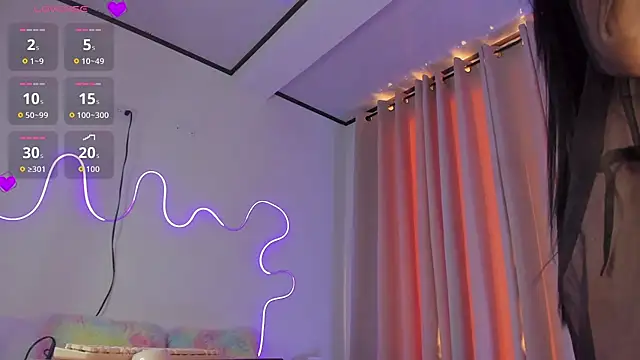 Snapshot of alahia_sweet chatting on 10.24.25 alahia sweet online show from 10.24.25