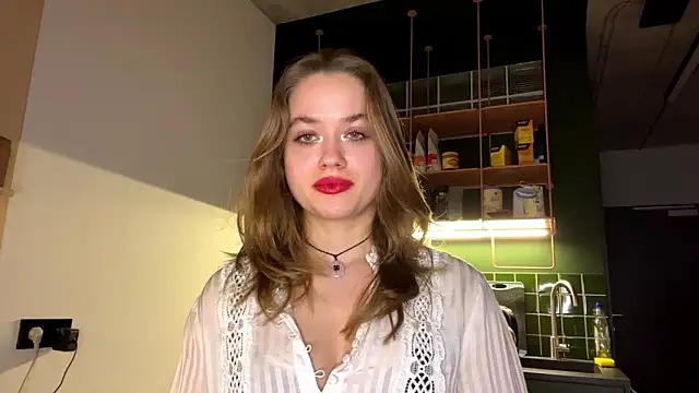 Snapshot of RoxyStar17 chatting on 02.06.25 RoxyStar17 online show from 02.06.25