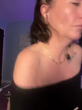 AlessasRoom online show from 12.14.25