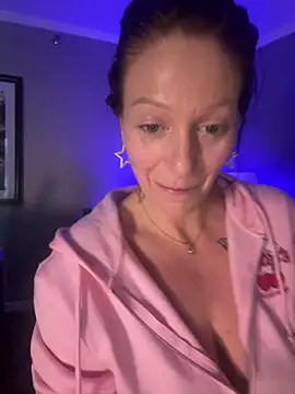 Snapshot of AlessasRoom chatting on 02.23.26 AlessasRoom online show from 02.23.26