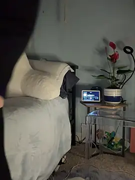 Snapshot of AlessasRoom chatting on 03.05.26 AlessasRoom online show from 03.05.26