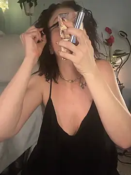 Snapshot of AlessasRoom chatting on 03.08.26 AlessasRoom online show from 03.08.26