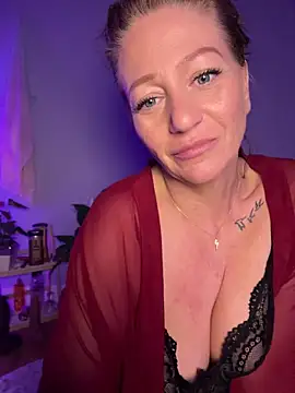 AlessasRoom online show from 04.24.26