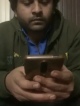 Snapshot of indihotguy chatting on 02.15.25 indihotguy online show from 02.15.25