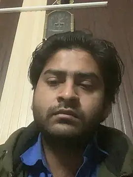 Snapshot of indihotguy chatting on 02.19.25 indihotguy online show from 02.19.25