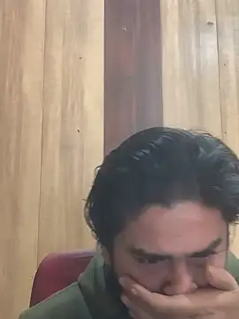 Snapshot of indihotguy chatting on 02.20.25 indihotguy online show from 02.20.25