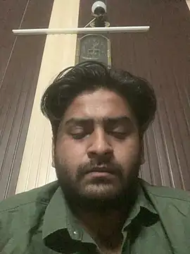 Snapshot of indihotguy chatting on 02.27.25 indihotguy online show from 02.27.25