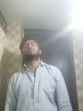 Snapshot of indihotguy chatting on 03.10.25 indihotguy online show from 03.10.25