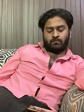 Snapshot of indihotguy chatting on 03.23.25 indihotguy online show from 03.23.25