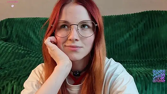 Snapshot of OhYumiYes chatting on 03.25.26 OhYumiYes online show from 03.25.26