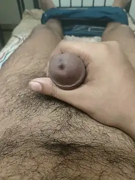 Snapshot of chinchi chatting on 03.18.25 chinchi online show from 03.18.25