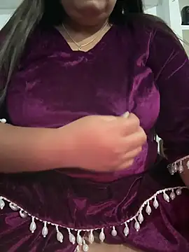 Snapshot of tanvihot2 chatting on 02.18.25 tanvihot2 online show from 02.18.25