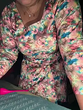 Snapshot of tanvihot2 chatting on 02.21.25 tanvihot2 online show from 02.21.25