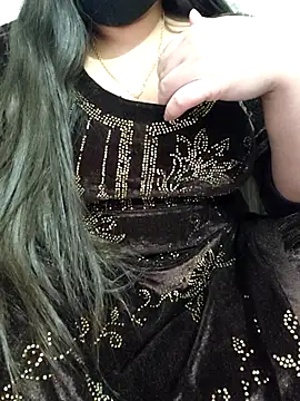 Snapshot of tanvihot2 chatting on 11.27.25 tanvihot2 online show from 11.27.25