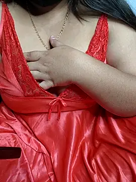 Snapshot of tanvihot2 chatting on 11.27.25 tanvihot2 online show from 11.27.25