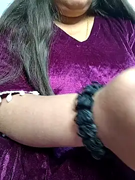 Snapshot of tanvihot2 chatting on 11.29.25 tanvihot2 online show from 11.29.25