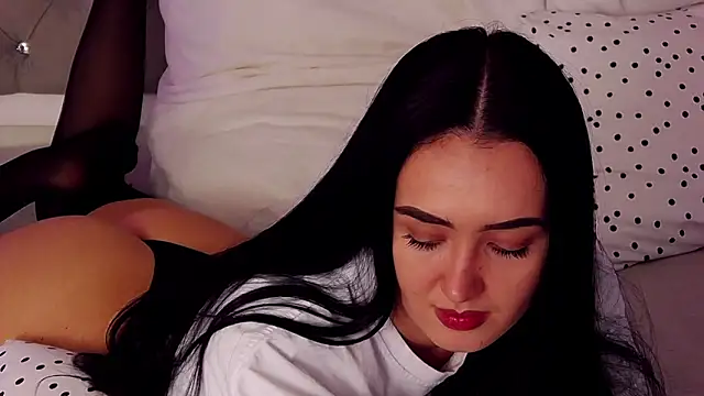 Snapshot of KimKhallifa chatting on 03.01.26 KimKhallifa online show from 03.01.26