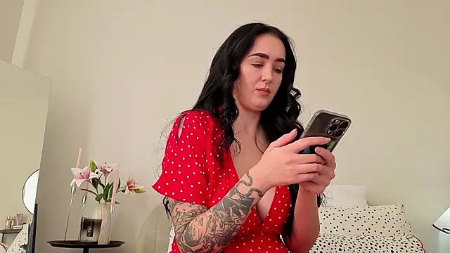 Snapshot of KimKhallifa chatting on 03.04.26 KimKhallifa online show from 03.04.26