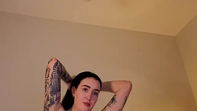 Snapshot of KimKhallifa chatting on 03.07.26 KimKhallifa online show from 03.07.26