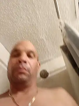 Snapshot of 3patica chatting on 01.21.25 3patica online show from 01.21.25