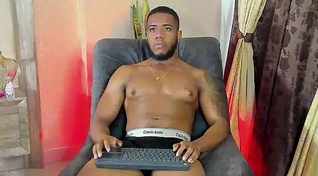 Snapshot of benjamincol chatting on 02.22.25 benjamincol online show from 02.22.25