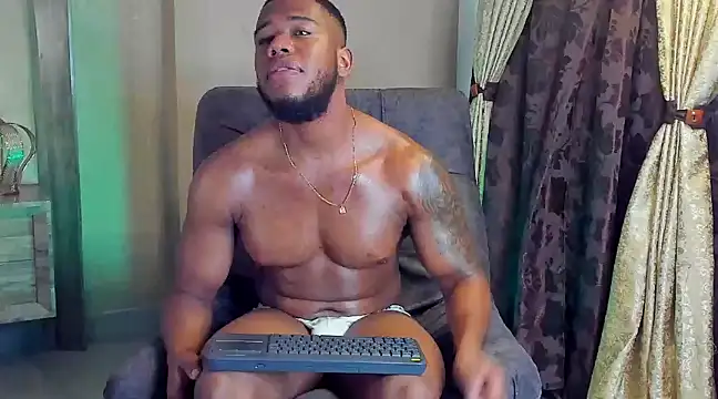 Snapshot of benjamincol chatting on 03.12.25 benjamincol online show from 03.12.25