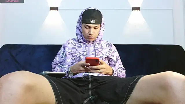 Snapshot of Br4ndxpimm chatting on 09.26.25 Br4ndxpimm online show from 09.26.25