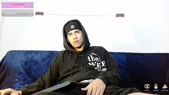 Snapshot of Br4ndxpimm chatting on 10.15.25 Br4ndxpimm online show from 10.15.25