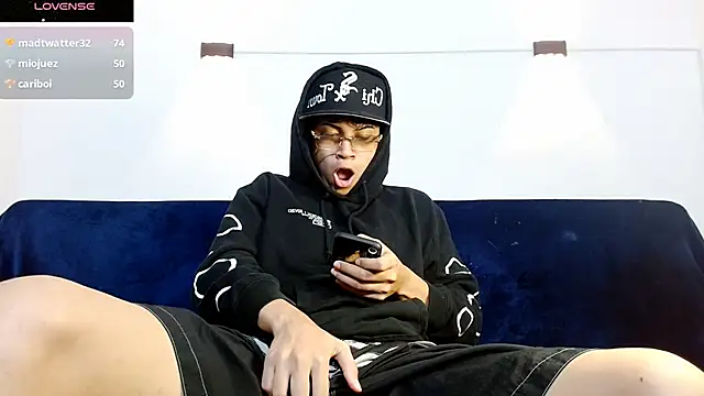 Snapshot of Br4ndxpimm chatting on 10.23.25 Br4ndxpimm online show from 10.23.25