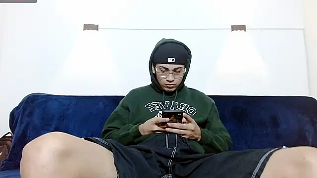 Snapshot of Br4ndxpimm chatting on 10.24.25 Br4ndxpimm online show from 10.24.25