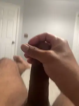 Snapshot of MrLatinKing chatting on 01.01.25 MrLatinKing online show from 01.01.25