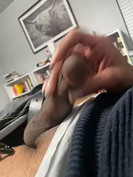 Snapshot of MrLatinKing chatting on 02.12.25 MrLatinKing online show from 02.12.25