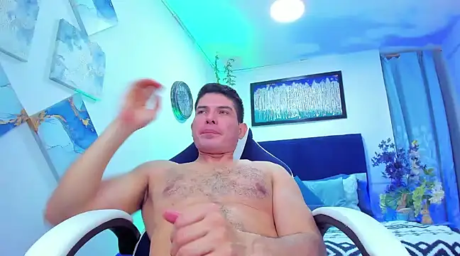 Snapshot of Andrewstelle_coleman chatting on 03.18.25 Andrewstelle coleman online show from 03.18.25