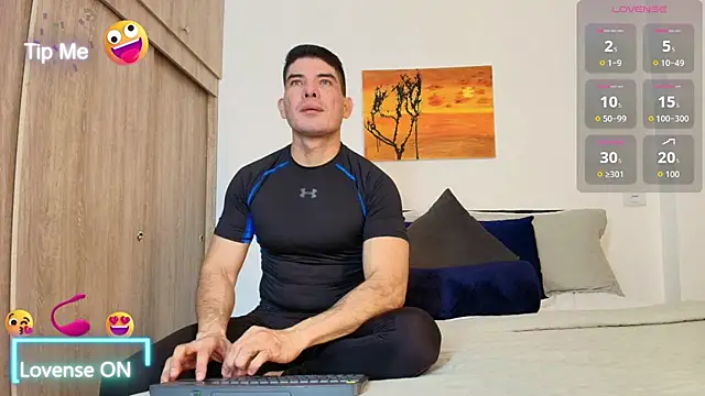 Snapshot of Andrewstelle_coleman chatting on 11.04.25 Andrewstelle coleman online show from 11.04.25