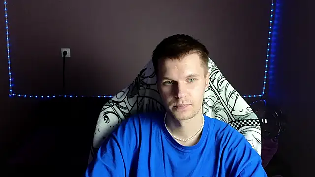 Leonnextdoor online show from 01.03.25