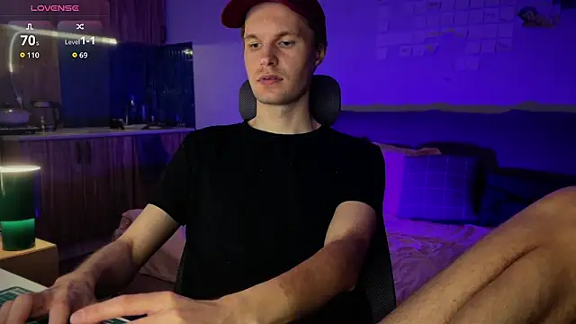 Leonnextdoor online show from 05.06.26