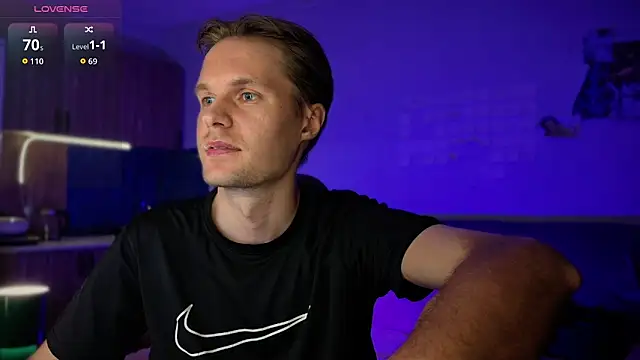 Leonnextdoor online show from 05.12.26