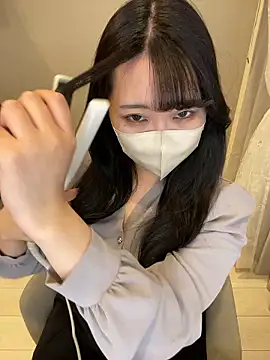 Snapshot of mina_0207 chatting on 10.04.25 mina 0207 online show from 10.04.25