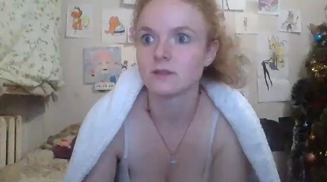 Snapshot of Rae_Jeannie chatting on 01.05.25 Rae Jeannie online show from 01.05.25