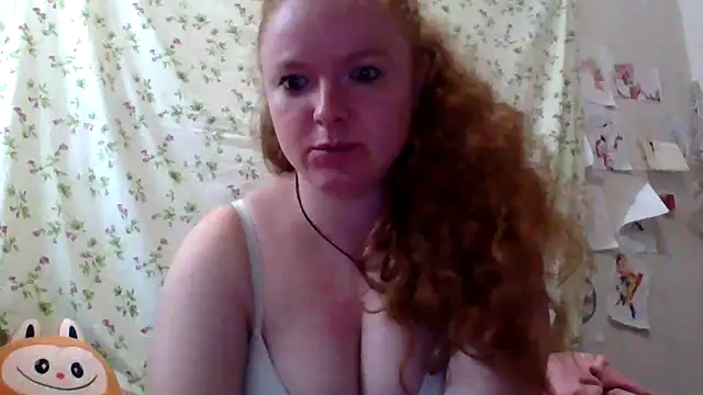 Snapshot of Rae_Jeannie chatting on 06.08.26 Rae Jeannie online show from 06.08.26