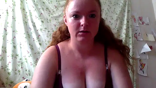 Snapshot of Rae_Jeannie chatting on 07.25.26 Rae Jeannie online show from 07.25.26