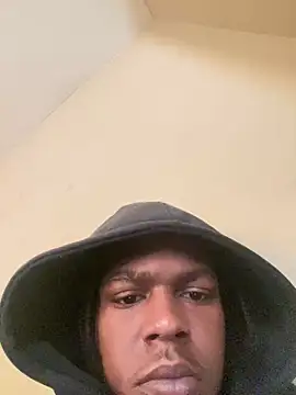 Snapshot of Knowdaboy chatting on 02.15.25 Knowdaboy online show from 02.15.25