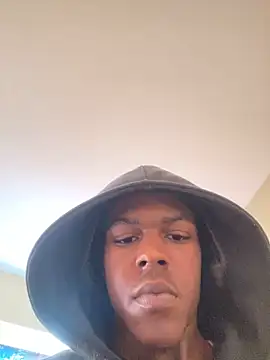 Snapshot of Knowdaboy chatting on 02.26.25 Knowdaboy online show from 02.26.25