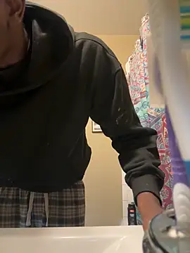 Snapshot of Knowdaboy chatting on 10.30.25 Knowdaboy online show from 10.30.25