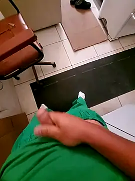 Snapshot of tesaodaweb chatting on 03.04.25 tesaodaweb online show from 03.04.25