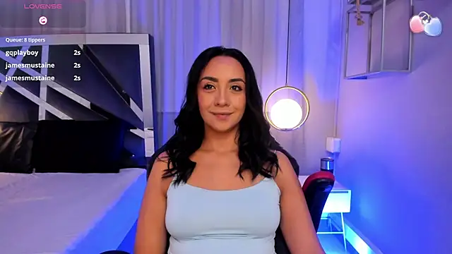 Snapshot of MAGIC_AURORAA chatting on 02.07.25 MAGIC AURORAA online show from 02.07.25