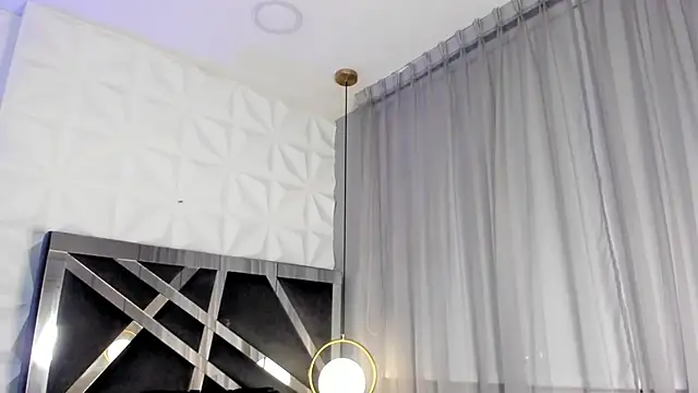 Snapshot of MAGIC_AURORAA chatting on 02.13.25 MAGIC AURORAA online show from 02.13.25