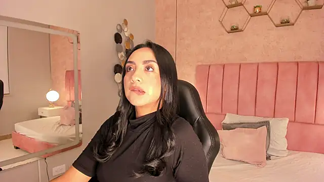 Snapshot of MAGIC_AURORAA chatting on 03.11.25 MAGIC AURORAA online show from 03.11.25