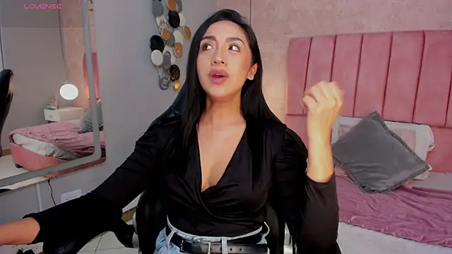 Snapshot of MAGIC_AURORAA chatting on 03.22.25 MAGIC AURORAA online show from 03.22.25