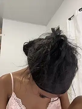 Imaraa  online show from 02.26.25